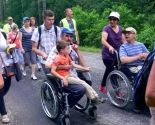Niepełnosprawni w drodze do Krasnobrodzkiej Pani…